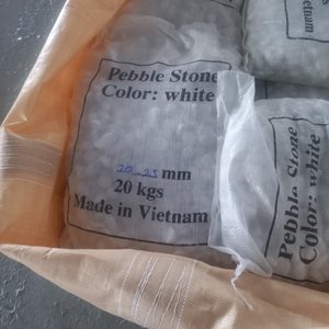 Fourniture en gros de galets naturels de qualité supérieure pour la décoration de paysage extérieur Garrden, galets et graviers blancs neige - Product Image 6