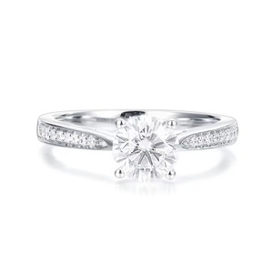 Bague de fiançailles solitaire pavée avec diamants de laboratoire F-VS2 en or massif 14K, sertissage pavé, bijoux en diamant synthétique - Product Image 1