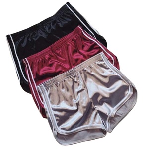 Shorts Deportivos de Cintura Media para Mujer, Estilo Vintage, en Tela Verde de Rizo, con Logotipo Personalizado, 100% Algodón Ecológico - Product Image 1