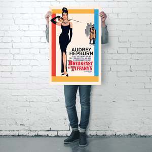Póster de Papel con Retrato de Audrey Hepburn de 'Desayuno en Tiffany's' con Marco Negro - Product Image 3