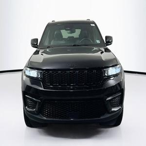 Un Buen Auto Usado, J GRAND CHE-ROKEE ALTITU-DEE 2022, SUV Crossover 4x4 - Product Image 1