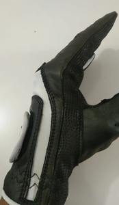 Fabrication de gants de golf Personnalisez les gants de golf durables en microfibre pour hommes, minces et confortables, de haute qualité, au meilleur prix - Product Image 6