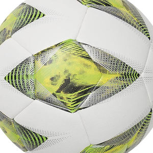 ฟุตบอลเย็บมือคุณภาพสูงจากปากีสถาน ผลิตจากวัสดุ PU น้ำหนักเบา ติดตั้งด้วยความร้อน เหมาะสำหรับเล่นกลางแจ้ง - Product Image 6