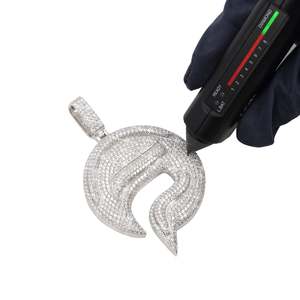 Pendentif cercle personnalisé en or 14 carats avec logo d'entreprise, pendentifs et breloques en moissanite - Product Image 1