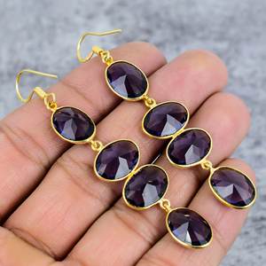 Boucles d'oreilles pendantes en améthyste violette avec quatre pierres précieuses en argent sterling 925 avec placage à l'or - Product Image 4