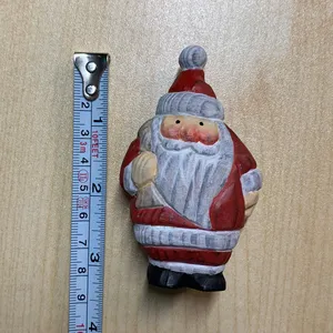YEEYAYA 21-Santa Bag Scultura in Legno, Statuetta di Babbo Natale Intagliata a Mano, Decorazione Natalizia per Casa e Stanza, Statua Buon Natale - Product Image 1