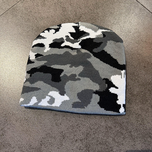 Todos los tamaños y colores disponibles Venta al por mayor Logotipo personalizado Gorro de invierno Nuevo estilo Invierno Cálido Jacquard Gorro de punto Sombreros - Product Image 3