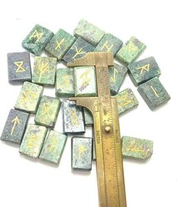 ทับทิม fuchsite ชุดหินรูนจากธรรมชาติ wicca Energy สำหรับการทำนายและสัญชาตญาณเรกิทำสมาธิป้องกันชาวไวกิ้ง - Product Image 3