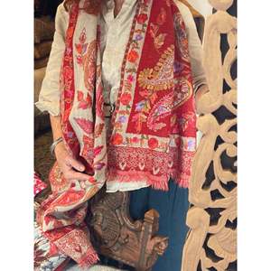 Estilo Largo de Lana Bordada con Paisley Oriental - Product Image 2