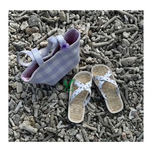 Pantoufles de maison en jonc de mer respirantes du Vietnam Sandales naturelles légères pour un usage quotidien par temps tropical et séjours de villégiature - Product Image 5