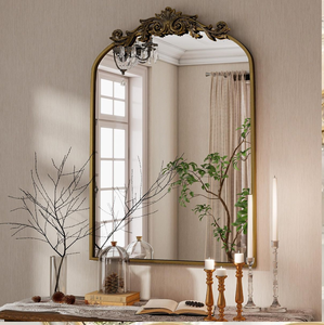 Miroir circulaire moderne avec un design unique et un cadre doré élégant, un accent mural élégant, disponible au prix de gros. - Product Image 2