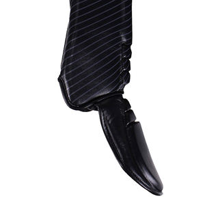 Venta superior Espinilleras para hombre Calidad Premium Diseño único Material de cuero fresco Protección personalizada Venta caliente a bajo precio - Product Image 5