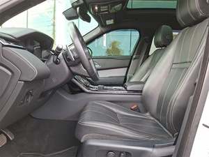 Un GOD UTILIZÓ un L- A -N- D -D R -O -V -E -R P H 25 R-D Y N A M I C  S  AWD de 2020 - Product Image 3