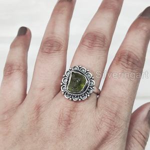 Wholesaler Rough Stone Jewelry Womens <b>Ring</b> Natural Raw Peridot Gemstone August Birthstone Bohemian <b>Ring</b> 925 Sterling Silver <b>Ring</b> - Product Image 2