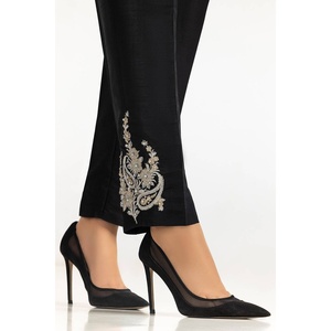 Pantalon crayon noir 100% crêpe de soie brute TR-24-30 taille mi-haute infroissable avec broderie décorative - Product Image 2