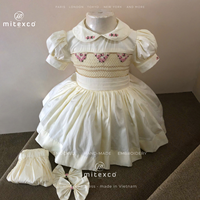 Robe smockée jaune à manches bouffantes pour bébé fille, tenue de fête faite à la main, fabriquée au Vietnam