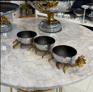 Plateaux de service en métal argenté et doré et bols plats à motif floral en acier inoxydable et métal - Product Image 3