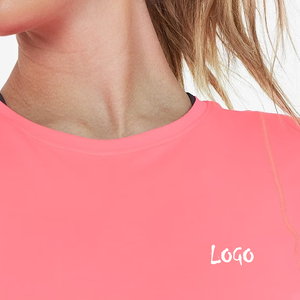 Camiseta de Mujer para Uso Diario, Diseño Deluxe, Cómoda, con Apariencia Elegante y Estilo Moderno Equilibrado - Product Image 4