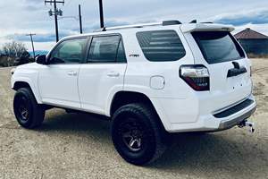 Toyota 4Runner Trail Premium 4x4 2016 (DISPONIBLE EN VERSION DROITE ET GAUCHE) - Product Image 2