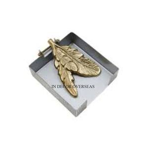 Magnifique porte-serviettes en métal de qualité supérieure enduit de poudre de couleur blanche et boîte à mouchoirs avec un designer floral unique d'Inde - Product Image 4