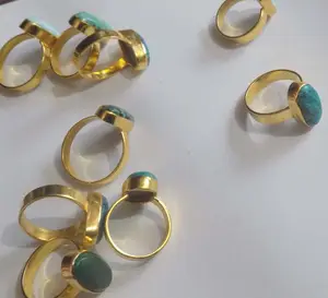 Sangat baik untuk kustom Oval Cabochon zamrud batu permata cincin 925 perak emas berlapis Bezel pengaturan cincin untuk hari khusus hadiah perhiasan