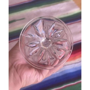 Copas de vino de cristal que reflejan la artesanía y el cuidado del detalle, realzan la capas de sabor en el paladar. - Product Image 5