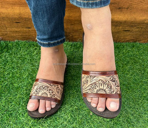 จริงทําด้วยมือของแท้ผู้หญิงตะวันตกสไตล์หนังสบายๆกลางแจ้งFlipflopแบนดอกไม้รองเท้าเปิดสีน้ําตาลToeรองเท้าแตะ - Product Image 2