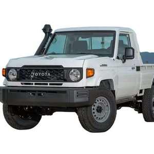 Clean 79 4 places Diesel Manuelle Conduite à gauche Sièges en cuir Intérieur clair Propulsion arrière R18 Barre de toit métallique Toit ouvrant panoramique - Product Image 1