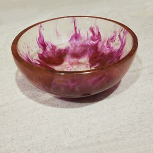 Bol en résine verte transparente de haute qualité avec belle pièce décorative moderne au design marbré pour la décoration de la maison et du bureau - Product Image 4