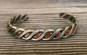 Pulsera de terapia magnética de cobre puro para mujeres y hombres Brazaletes de moda para el dolor de artritis - Product Image 2