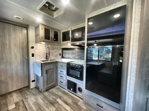 Used 2022 East To West A-l-t-a 2800KBH trailer - Product Image 2