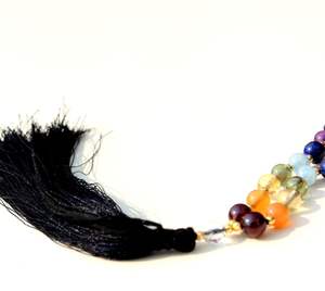 Collar de cuentas de oración Mala de 108 nudos, hecho a mano, estilo bohemio, con espinela negra y chakras, unisex, artesanal indio - Product Image 4