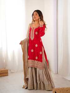 Nouveauté du fabricant : Ensemble Kurti en soie chinon pour femmes, vêtements ethniques indiens, designer, avec sharara évasé et dupatta, pour les invités de mariage - Product Image 1
