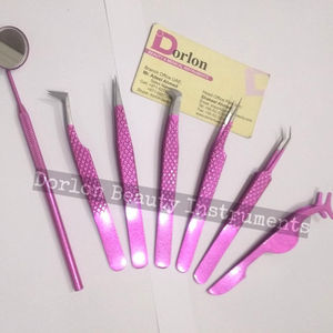 แหนบขนตาปลอมสีชมพูแวววาวแหนบต่อขนตาพร้อมตัวติดโลโก้ตามสั่ง - Product Image 1