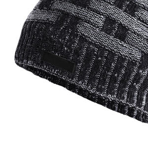 ODM Gorro de jacquard tejido de lana de invierno con diseño de moda más popular para hombres a precios razonables Gorros - Product Image 5