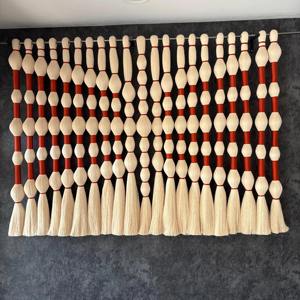 Arte Mural Colgante de Pared en Color Rojo y Crema con Diseño Único para una Decoración del Hogar Elegante y Decoración de Pared Elegante de la India - Product Image 1