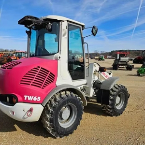 รถตักหน้าขุดหลัง TAKEUCHI TW65  น้ำหนักบรรทุก 45 ตัน รถตักล้อยางแบบสกิดสเตียร์ - Product Image 3