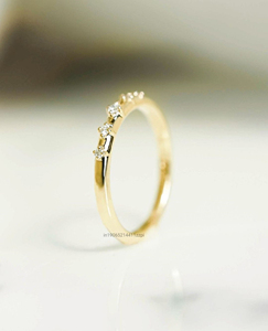 Dainty 14K Gold Moissanite Diamond Delicate Half Eternity Ring Thin Stacking Ring avec Round Cut Stones Minimalist Band for Her - Product Image 2