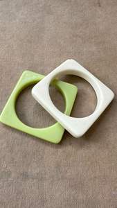 Serviette en résine multicolore avec porte-serviettes en feuille d'or pour table de restaurant, anneau de serviette fait à la main, poli, de bonne qualité - Product Image 4