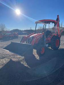 Retroexcavadora Usada Kubota M62 de 62HP con Cargador Frontal, Poco Uso, 62 Horas, Excelente Estado de Motor y Caja de Cambios - Product Image 3