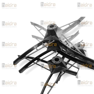 L'épandeur de fumier de vache actionné par tracteur Les nutriments essentiels améliorent la santé du sol pour l'agriculture agricole Noyau de moteur de boîte de vitesses - Product Image 1