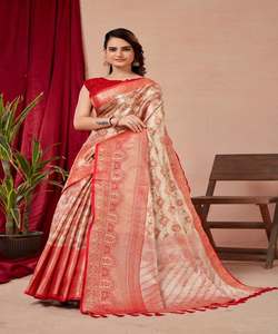 Saree en coton doux avec des fleurs en organza pour des fêtes élégantes - Product Image 6
