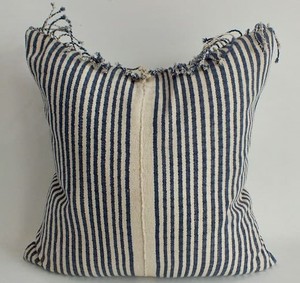 Housses de coussin en coton tissé à la main de haute qualité taie d'oreiller brodée pour lit à usage domestique disponible en gros - Product Image 3