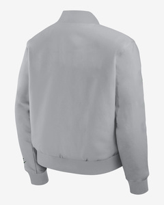 ผู้ผลิต OEM แจ็คเก็ตเบสบอลวาร์ซิตี้หนังคุณภาพสูงสำหรับนักศึกษา ปักลายด้านหน้า กันน้ำ - Product Image 3