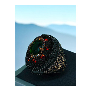 Anello Autentico da Uomo in Argento Nero Decorato con Pietre di Smeraldo e Rubino - Product Image 2