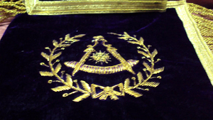 Menottes maçonniques personnalisées avec tresse en argent Gantelets d'officiers artisanaux Manchettes en gros Regalia Ronpex - Product Image 2