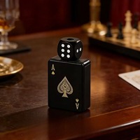 Briquet rotatif en forme de carte à jouer, briquet portable en métal coupe-vent, adapté aux voyages et au camping.