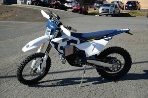 NOUVELLE <span class=keywords><strong>Moto</strong></span> <span class=keywords><strong>Husqvarna</strong></span> TE 150 2026 – Nouvelle <span class=keywords><strong>Moto</strong></span> Tout-Terrain - Product Image 5