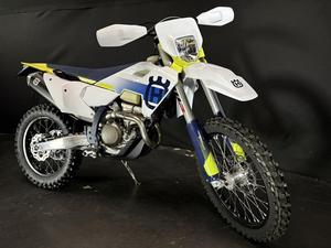 Oferta de Subasta Original: Motocicletas Enduro FE 501w 2024 Nuevas en Stock con Velocidad Máxima de >80 km/h, Origen EE. UU. - Product Image 1