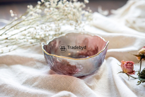 Bol en résine coloré idéal pour les cuisines dynamiques Décor unique et affichage moderne par Tradebyd - Product Image 6